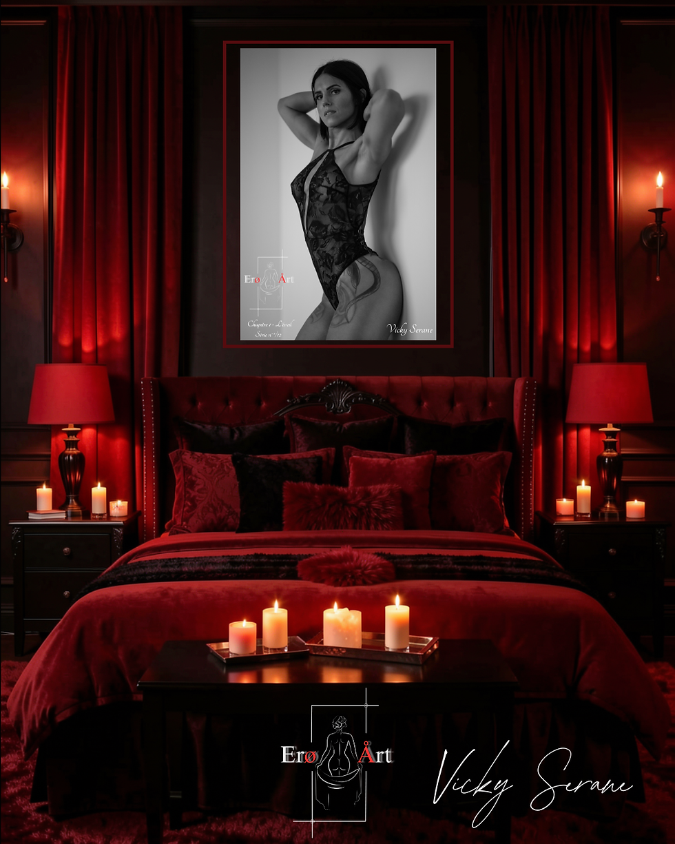 Miniature : Tøile Velours Erø Årt représentant Vicky Serane en lingerie noire dans une photographie artistique en noir et blanc, entre él