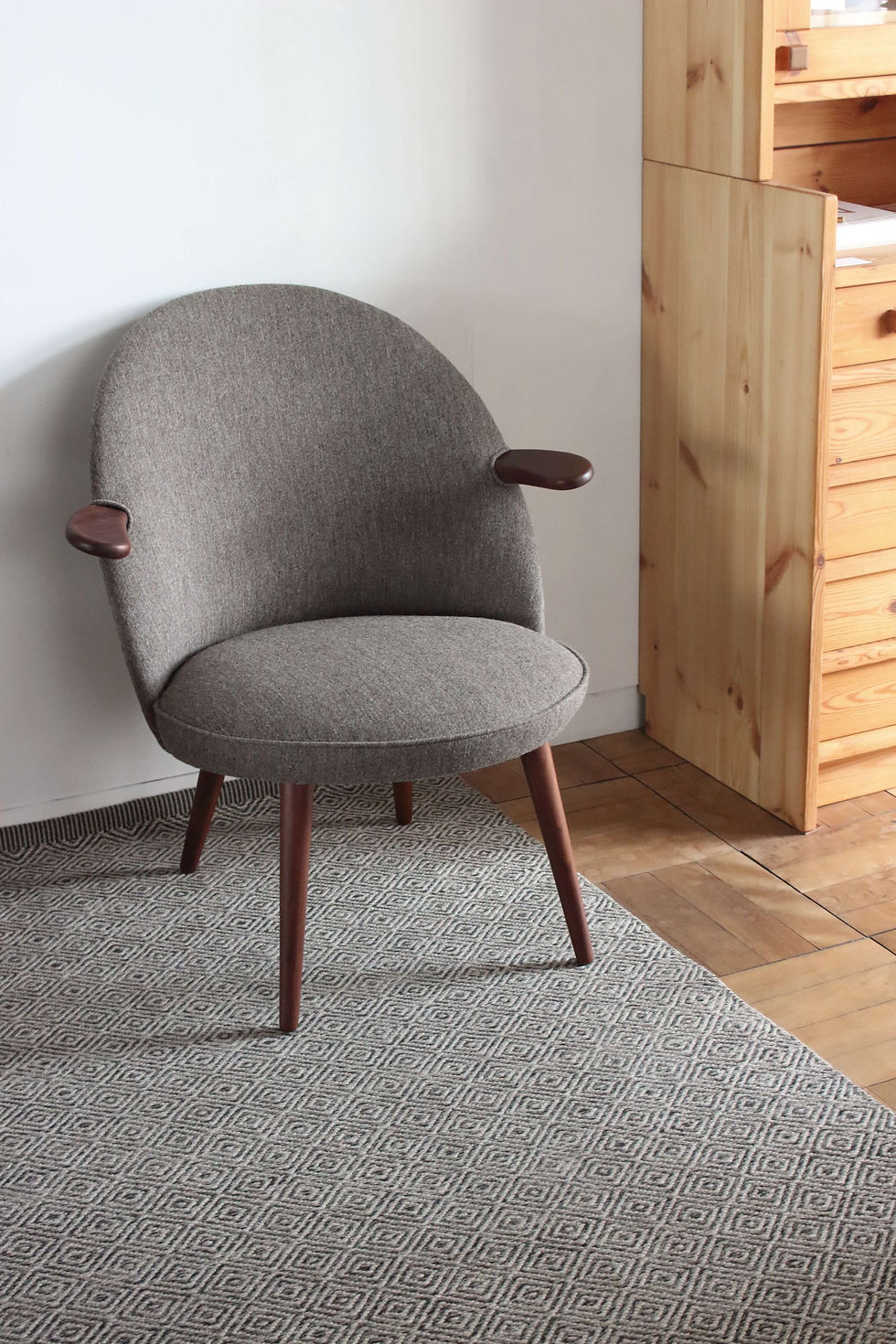 Easy chair