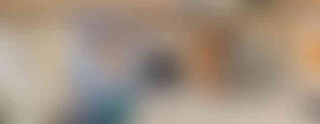 Reforma em apartamento de 87 m² cria adega para 150 garrafas