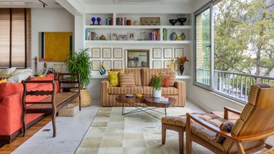 Casa Nova para um acervo afetivo, colorido e renovado