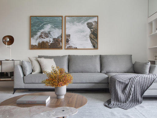 Apartamento tem área social integrada e entrada abundante de luz natural