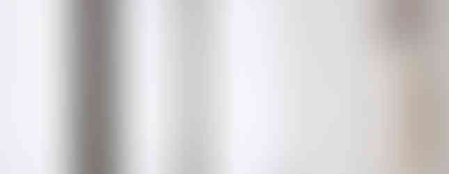 Apartamento de 40m² aposta na integração, luz natural e design minimalista