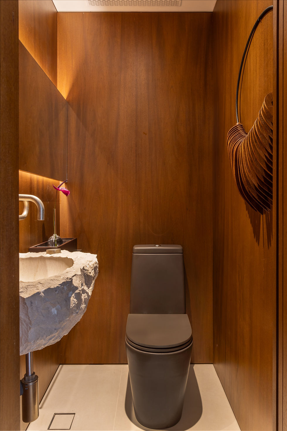 Apê de 230 m² exala design e conforto em todos os ambientes