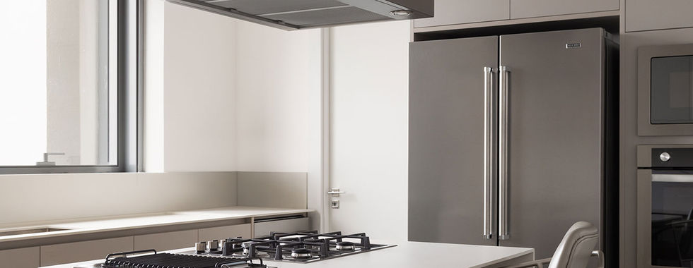 Arquitetura contemporânea e atmosfera acolhedora definem apartamento em Curitiba