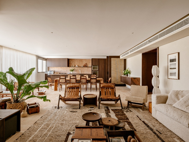 Apartamento em São Paulo busca o acolhimento de uma casa em meio àrotina urbana, assinado por VOA Arquitetura