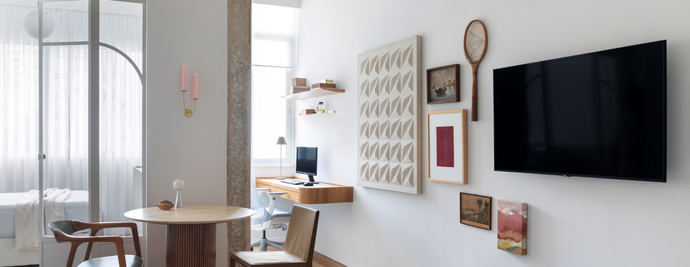 Apartamento de 40m² aposta na integração, luz natural e design minimalista