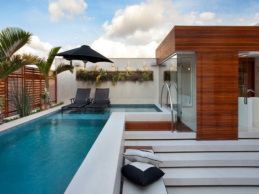 Reforma de Apartamento tem Piscina com Raia, Sala de SPA e Cinema