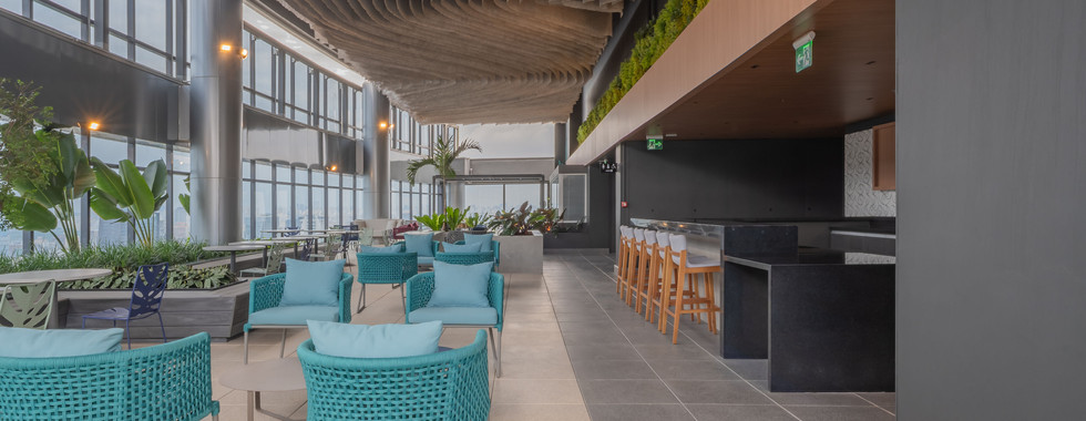 Terraço comercial se transforma em área de coworking e espaço de eventos