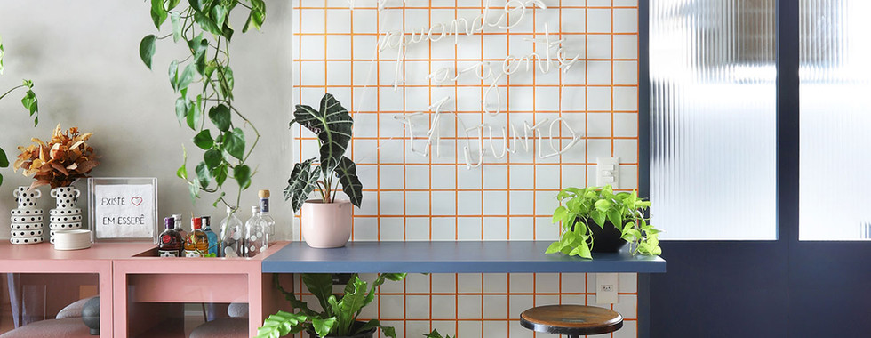 Música de Barbatuques inspira apartamento colorido de 90 m²