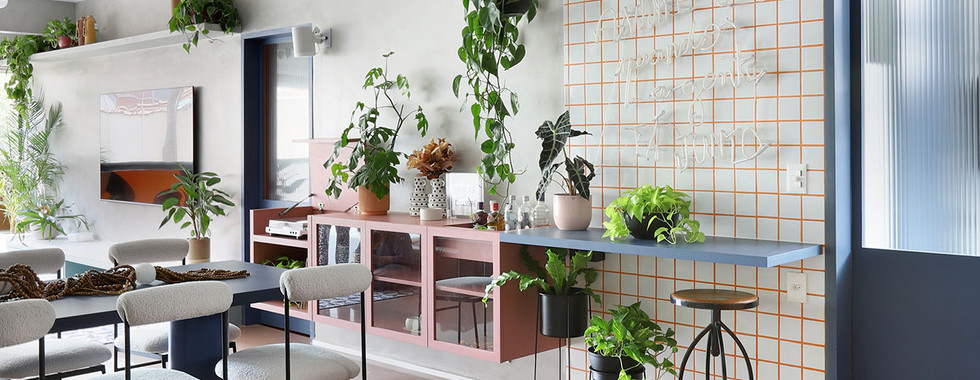 Música de Barbatuques inspira apartamento colorido de 90 m²