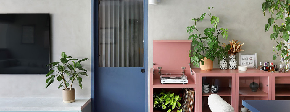 Música de Barbatuques inspira apartamento colorido de 90 m²