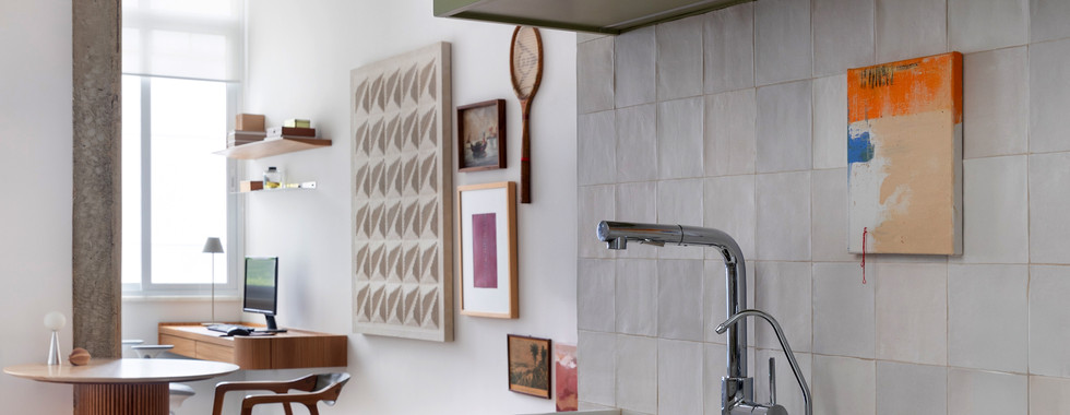 Apartamento de 40m² aposta na integração, luz natural e design minimalista