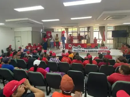 MST ocupa sede do Incra em Natal e cobra retomada da reforma agrária