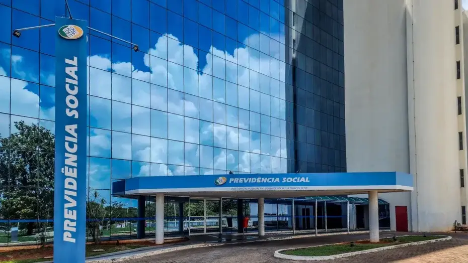 Aposentados têm até dia 21 para aderir ao plano de devolução do INSS