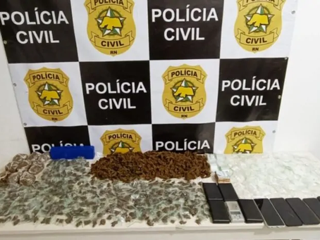 Operação em Pipa prende gerente do tráfico de 18 anos e apreende quatro adolescentes