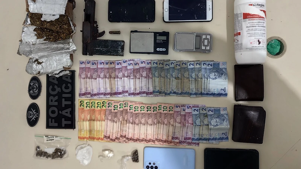 Dupla é presa com arma artesanal e drogas durante patrulhamento da PM na Zona Norte de Natal