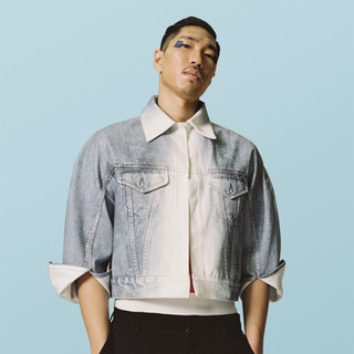Modelo masculino asiático