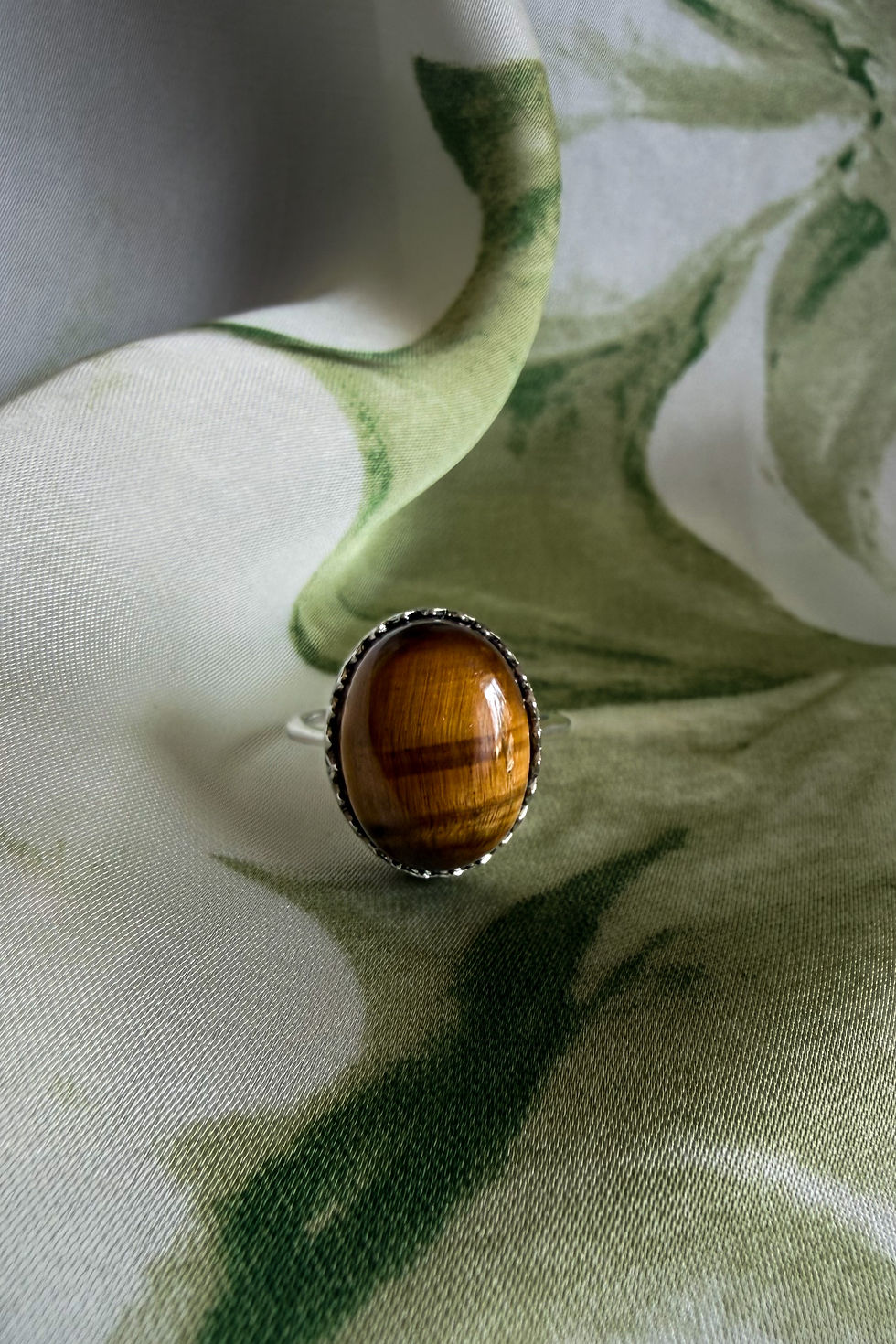 Thumbnail: Tigeröga ring