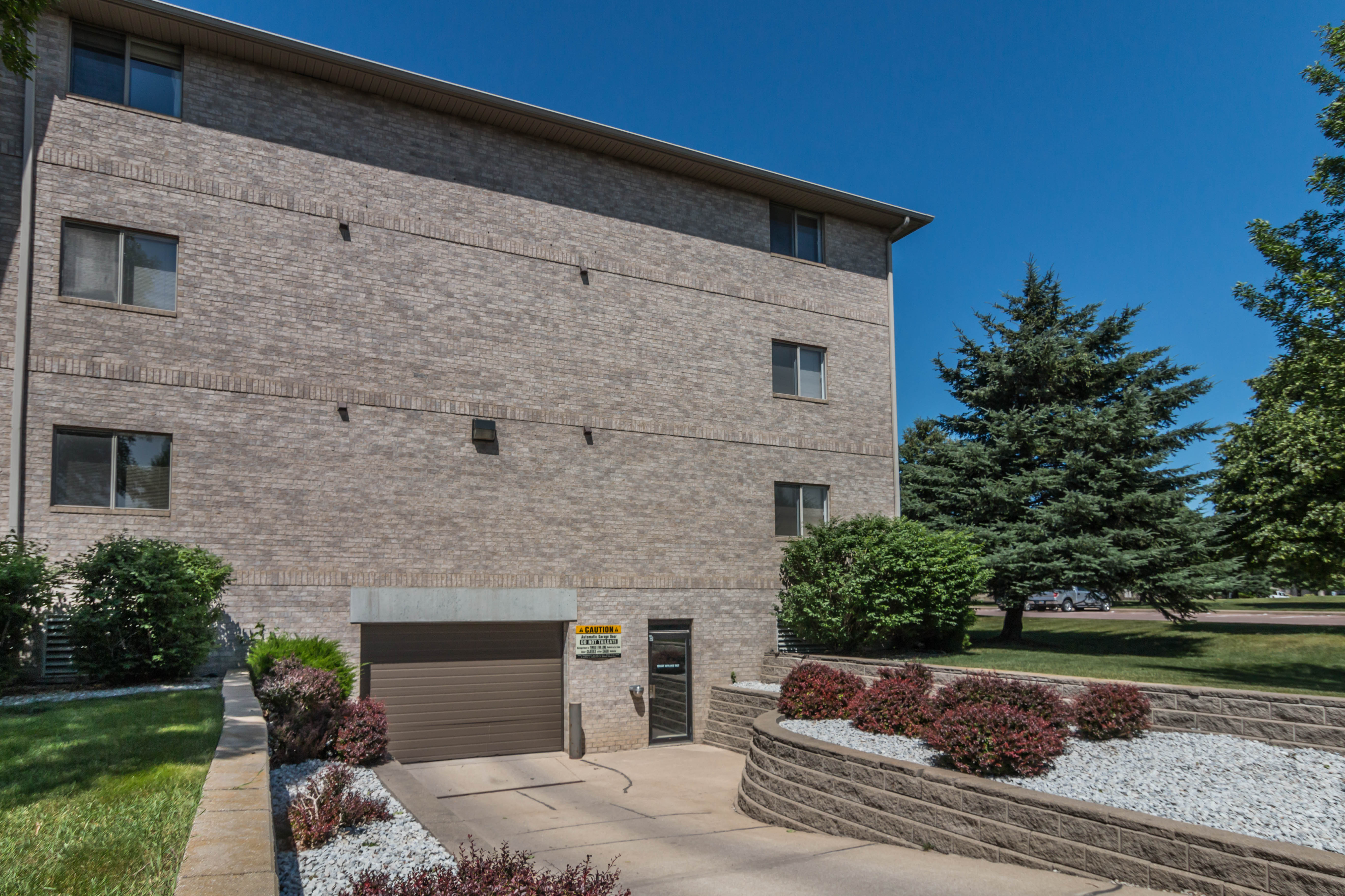 Hayloft Properties Sterling Green Estates Dakota Dunes, SD