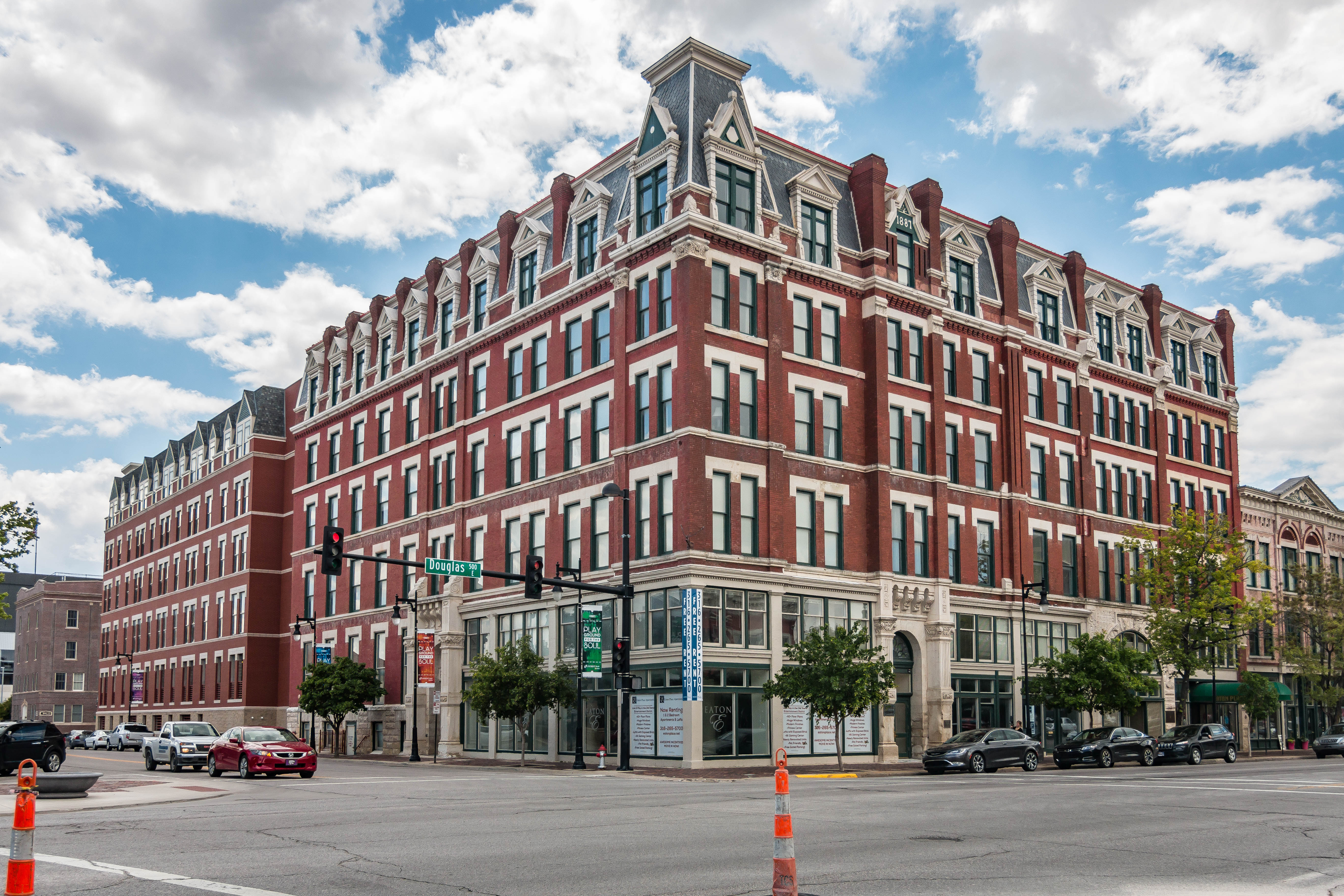 Eaton Place Apartments Photo Gallery Downtown Wichita