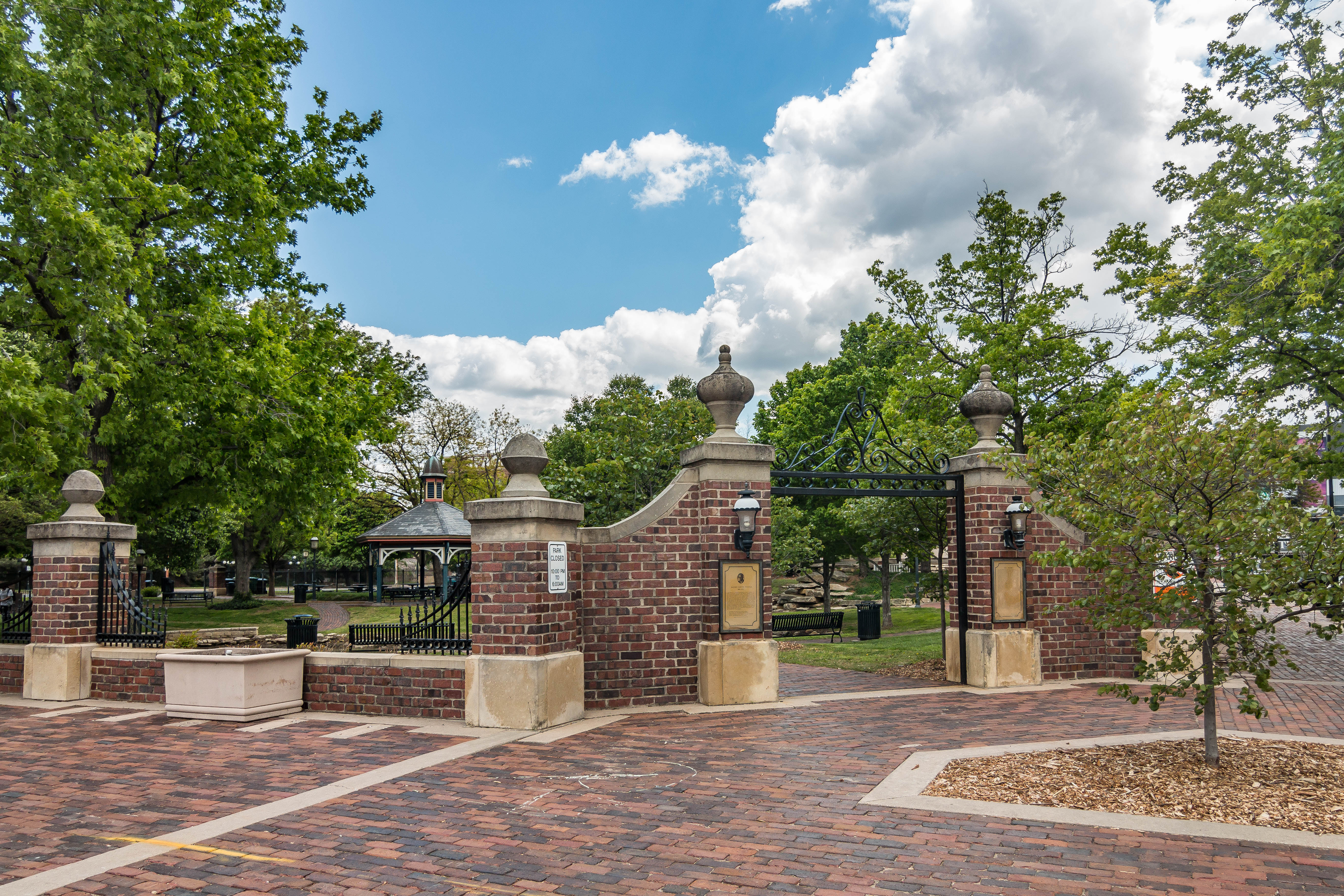 Eaton Place Apartments | Photo Gallery | Downtown Wichita
