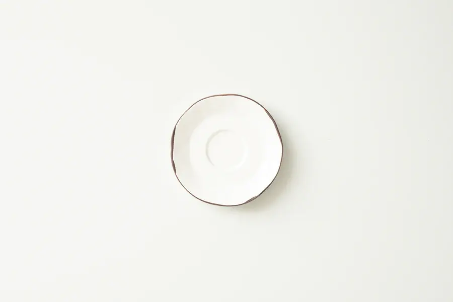 縮圖：Roots 「Prairie」微不規則邊緣美濃燒白咖啡杯(連碟)套裝