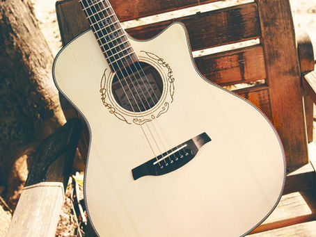Choosing the Right Guitar: A Guide to Electric and Acoustic Guitars in Thrissur