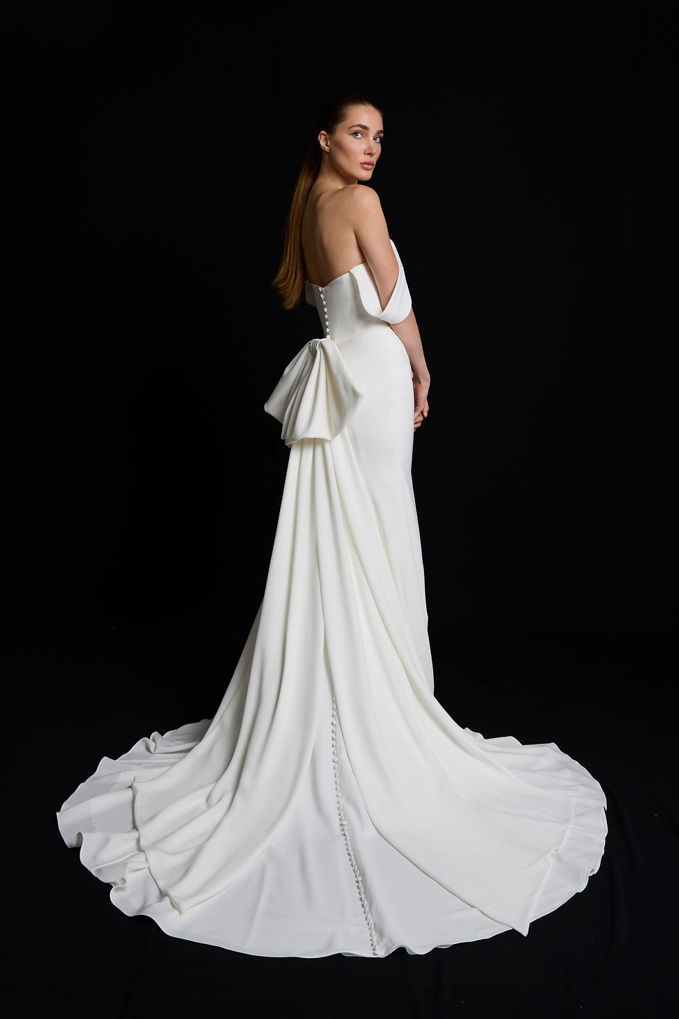 Thumbnail: WSS020-Fishtail Crepe Wedding Dress