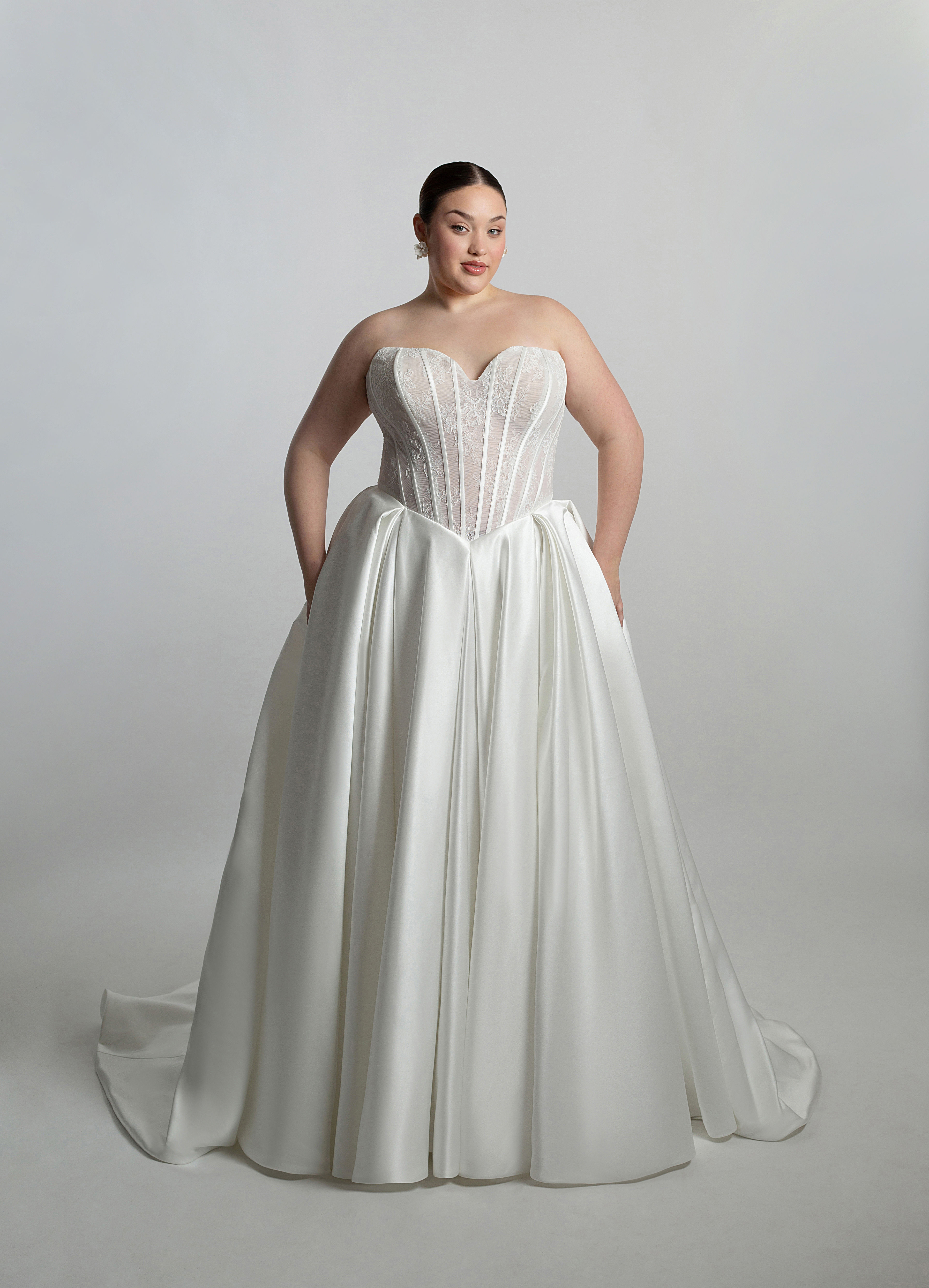 WSP150-Fully boned lace strapless bodice with box pleated skirt