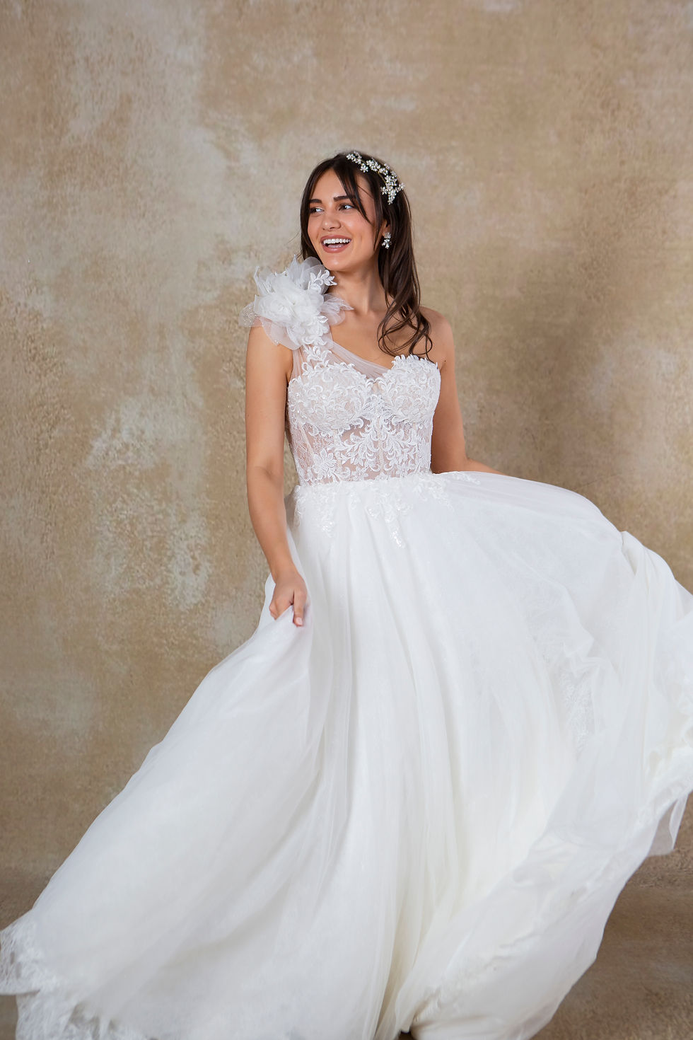 Thumbnail: Tilly - BE815 | Asymmetrical tulle ballgown wedding dress
