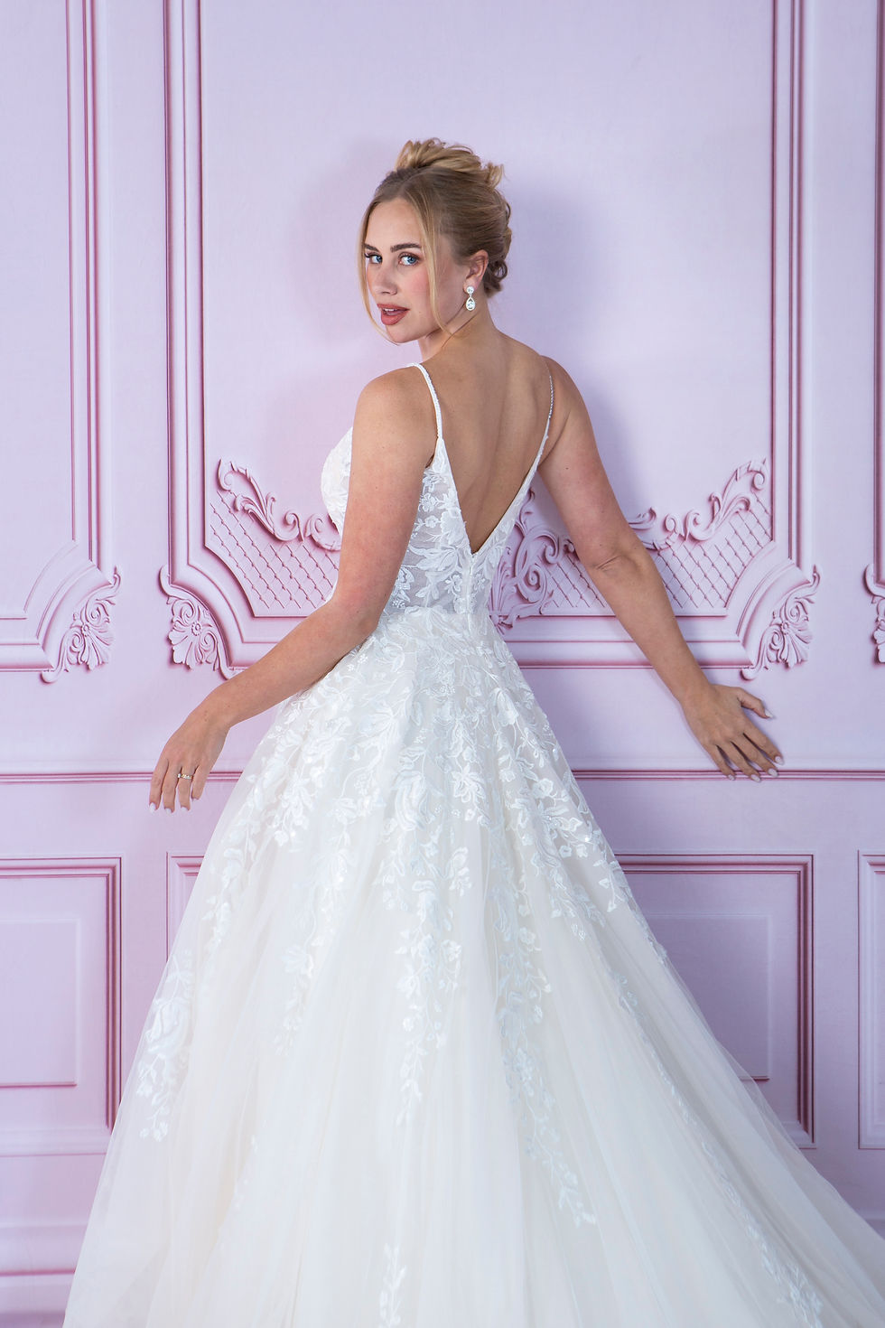 Thumbnail: R1695-Soft Tulle Lace Wedding Dress
