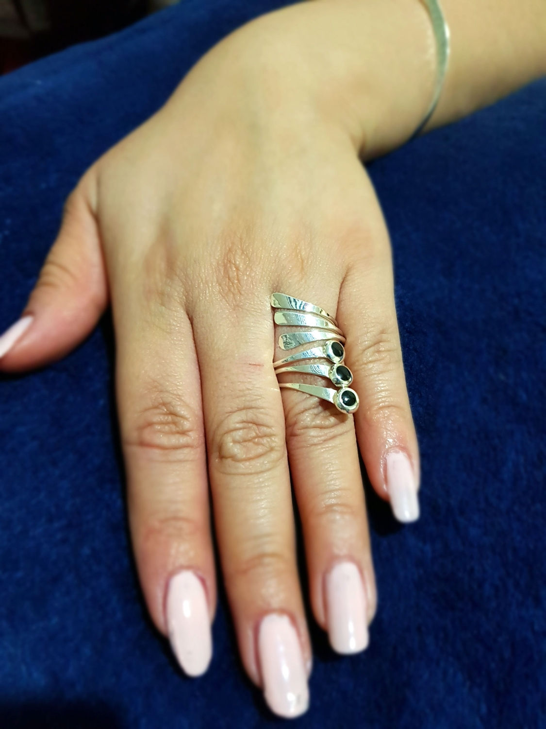 Anillo Picos Bolitas Negras