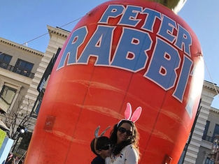 Giant inflatable Peter Rabbit Carrot