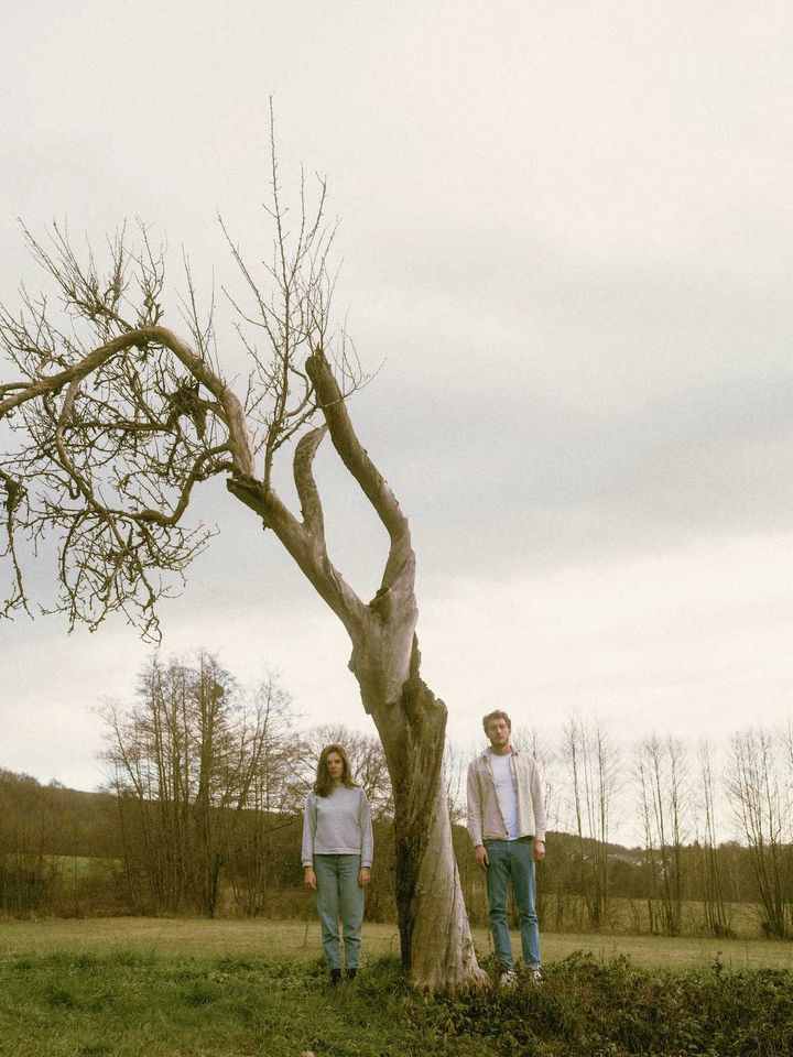 couple photoshoot in the nature