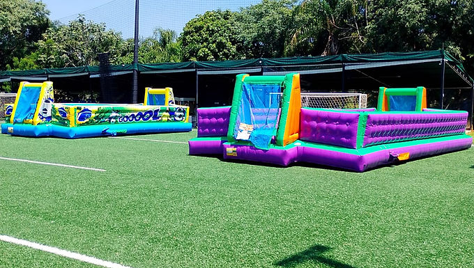 Aluguel Futebol de Sabão Canhão de Espuma Slide Radical Toboàgua inflável para festa de aniversário e eventos em São Paulo, Barueri, ABC Paulista. Brinquedo Futebol de Sabão Canhão de Espuma Slide Radical Toboàgua inflável diversos modelos, tamanhos e temas. Montado em Casa, Salão de Festas, Chácara, Sítio e Igrejas. Futebol de Sabão Canhão de Espuma Slide Radical Toboàgua inflável Locação.