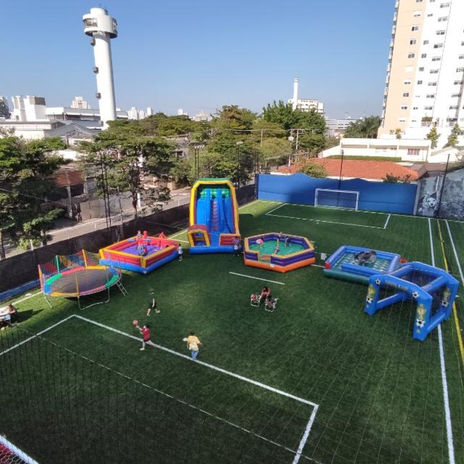 Aluguel de Tobogã Inflável e Infláveis Esportivos Personalizadosem Residência e Condomínio em São Paulo, Barueri e Alphaville... Tobogã, Chute a Gol, Basquete, Mini Tobogã e muito mais...
