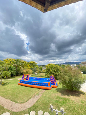 Aluguel de Brinquedos Aquáticos Futebol de Sabão e Canhão de Espuma para locação em Residência e Condomínio em São Paulo, Barueri e Alphaville... Diversas opções para o verão, diversos tamanhos para ser ainda mais refrescante.
