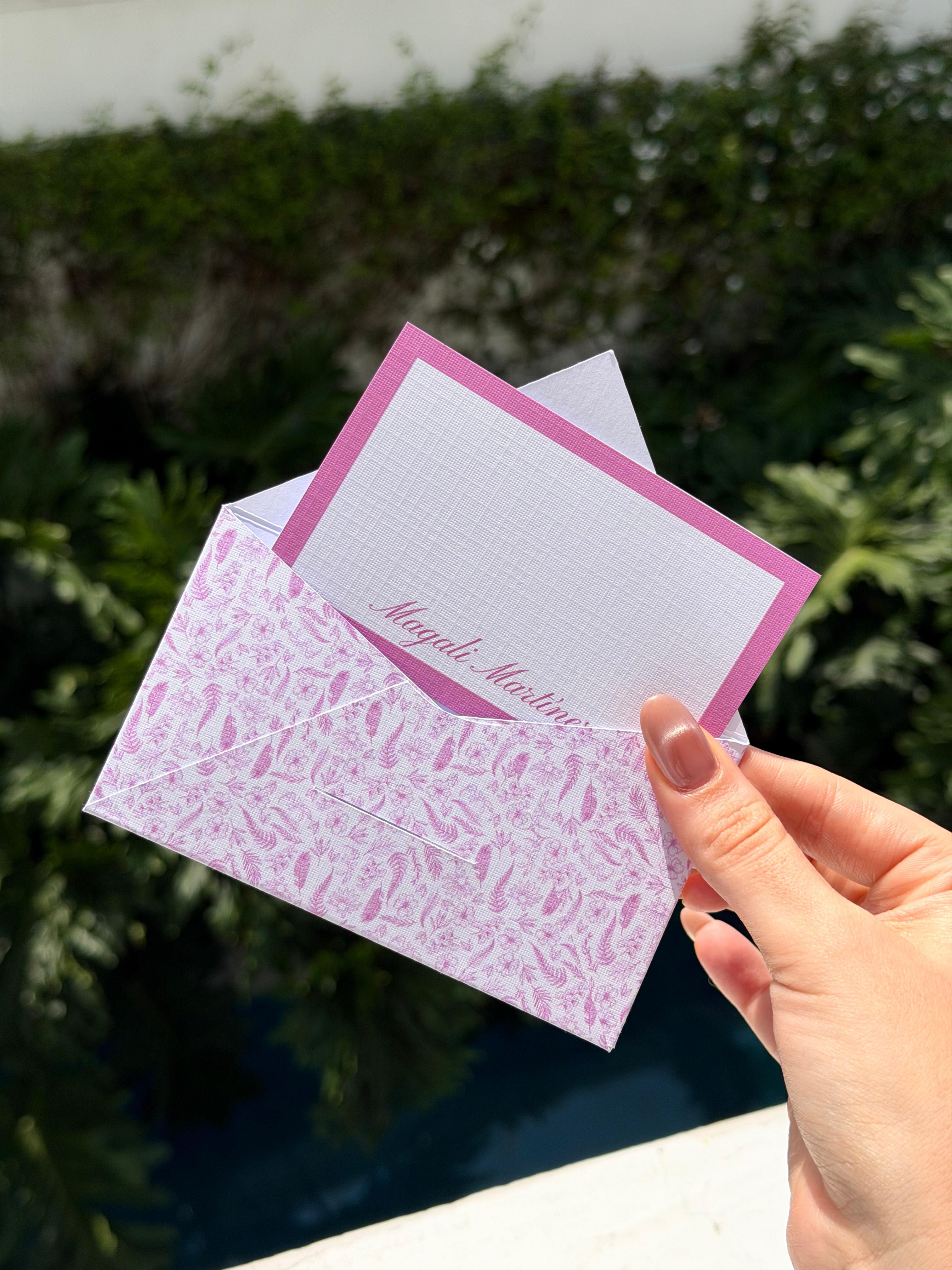 Sobre floral editable en Canva (rosa y azul)