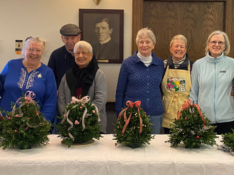 Holiday Boxwood Workshop - Instructions Included!