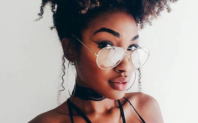 Afro Bun Puff UpDo: ceduta alla tentazione di un nuovo trend.