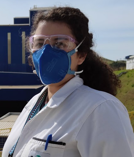 Mantém um ambiente de trabalho seguro no laboratório