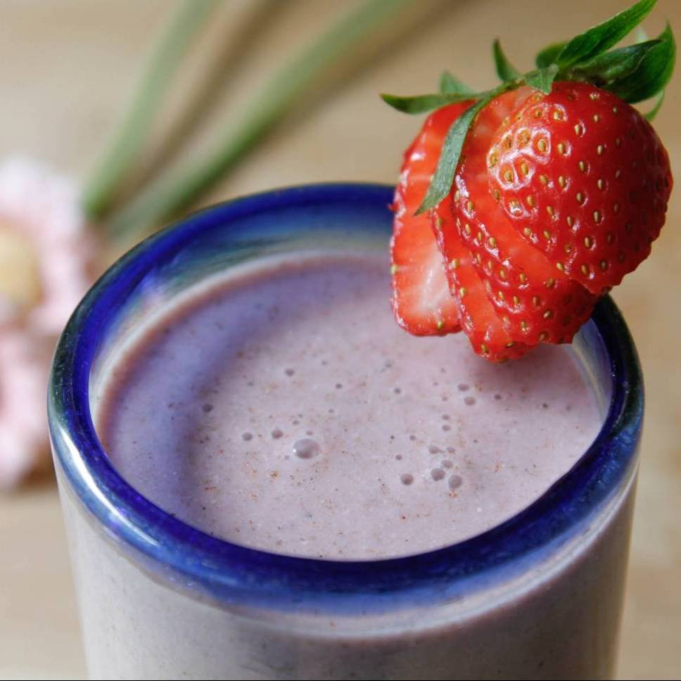 STRAWBERRY HEMP MILK