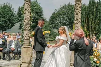 The Saddleworth Hotel Wedding Photographer