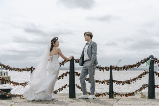 Liverpool pre-wedding photo