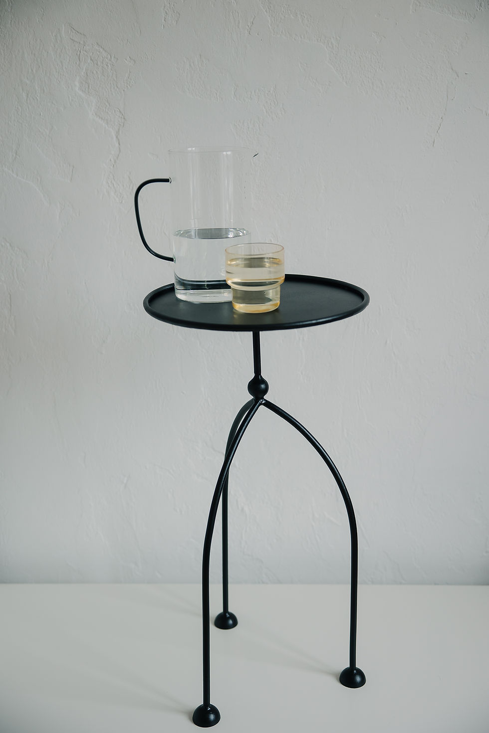 Cтолик STUDIO_VH