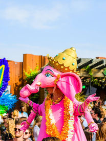 Happy Feelings, hindoe, roze olifant, Ganesh & Shiva