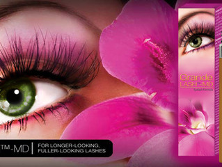 GrandeLASH-MD Voluminous and Dark Long Eyelashes.