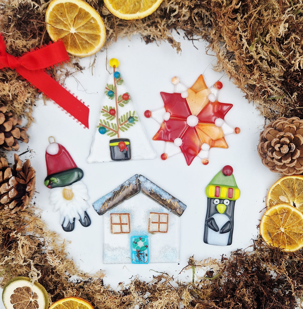 Fused Glass Christmas Decorations 15/11/25 2pm-4:30pm