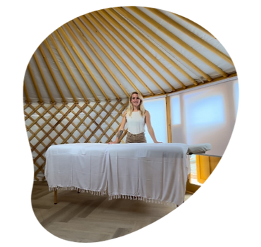 Massages bevorderen de gezondheid door onder andere het vrijkomen van endorfine en oxytocine in het lichaam. | Cheyenne van Eikeren | Bridge for Balance | Mesologie | Masseuse | Massages