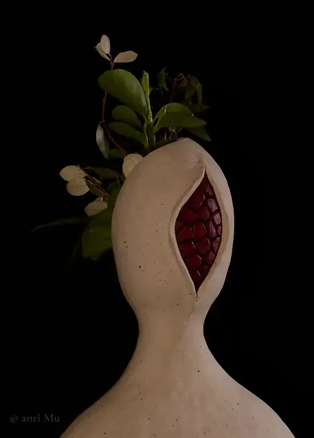 anriMu_sculpture_A Girl's Dream _Overall view of the back